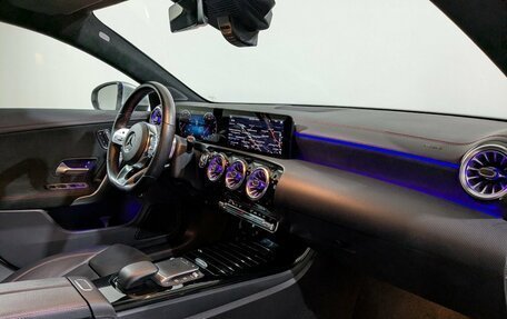Mercedes-Benz CLA, 2021 год, 3 100 000 рублей, 15 фотография