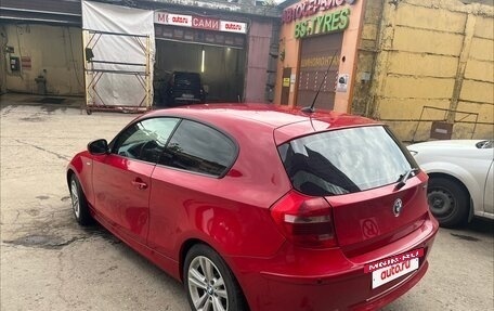 BMW 1 серия, 2010 год, 730 000 рублей, 2 фотография