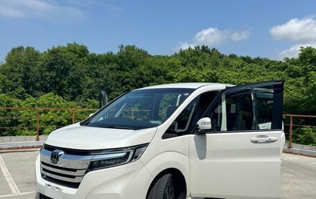Honda Stepwgn IV, 2021 год, 2 400 000 рублей, 4 фотография
