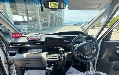 Honda Stepwgn IV, 2021 год, 2 400 000 рублей, 5 фотография