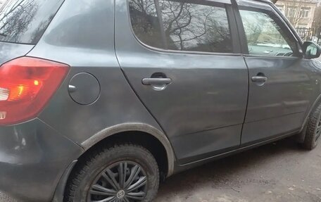 Skoda Fabia II, 2011 год, 350 000 рублей, 5 фотография