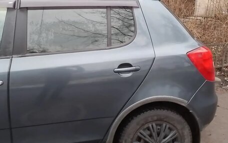 Skoda Fabia II, 2011 год, 350 000 рублей, 3 фотография