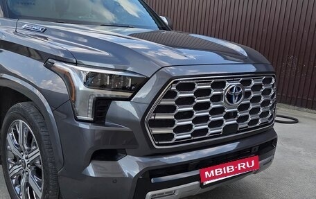 Toyota Sequoia, 2023 год, 15 000 000 рублей, 4 фотография