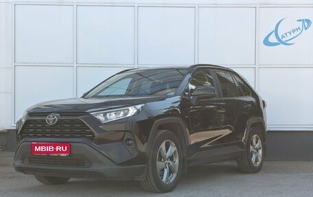 Toyota RAV4, 2020 год, 2 885 000 рублей, 1 фотография