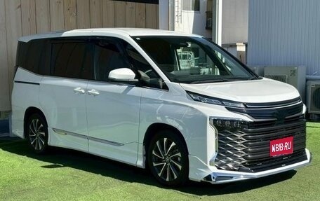 Toyota Voxy, 2023 год, 3 989 009 рублей, 1 фотография