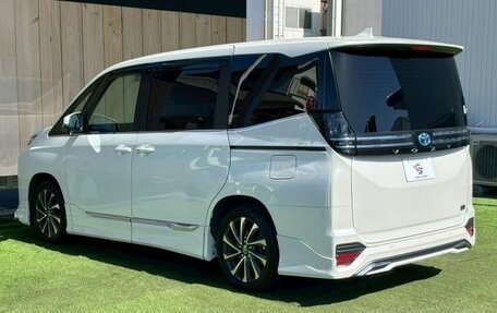 Toyota Voxy, 2023 год, 3 989 009 рублей, 6 фотография