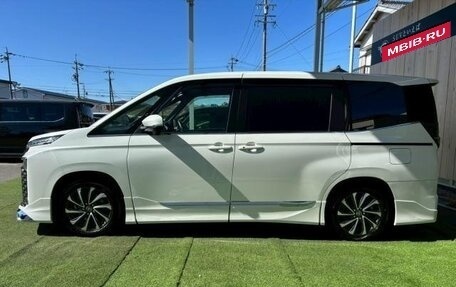 Toyota Voxy, 2023 год, 3 989 009 рублей, 7 фотография