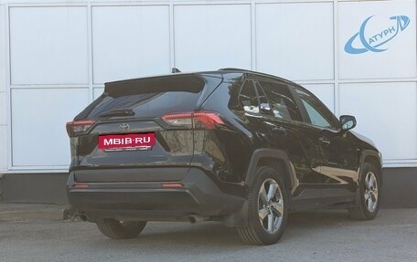 Toyota RAV4, 2020 год, 2 885 000 рублей, 5 фотография