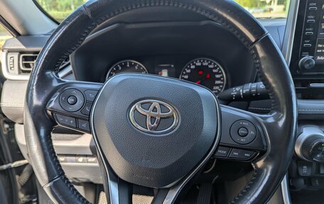 Toyota RAV4, 2020 год, 2 885 000 рублей, 15 фотография