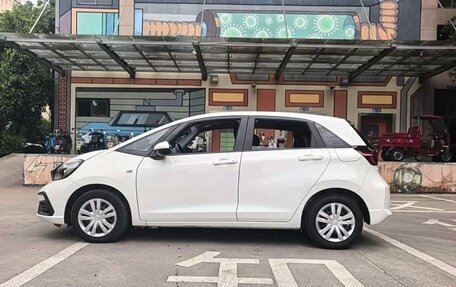 Honda Fit, 2023 год, 1 000 000 рублей, 4 фотография