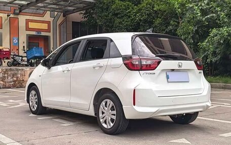 Honda Fit, 2023 год, 1 000 000 рублей, 5 фотография