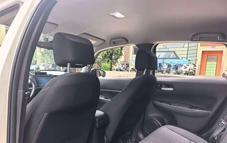 Honda Fit, 2023 год, 1 000 000 рублей, 12 фотография