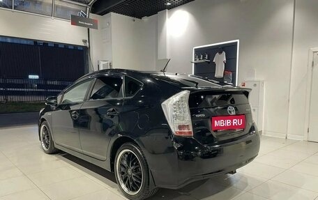 Toyota Prius, 2010 год, 1 059 000 рублей, 6 фотография