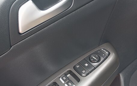 KIA Sportage IV рестайлинг, 2019 год, 2 300 000 рублей, 19 фотография