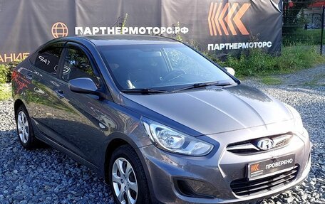 Hyundai Solaris II рестайлинг, 2013 год, 879 000 рублей, 3 фотография