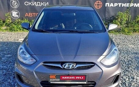 Hyundai Solaris II рестайлинг, 2013 год, 879 000 рублей, 2 фотография