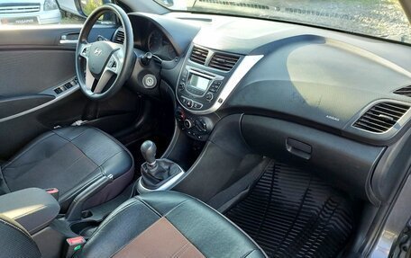 Hyundai Solaris II рестайлинг, 2013 год, 879 000 рублей, 16 фотография