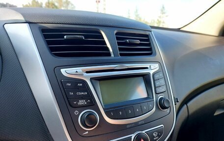 Hyundai Solaris II рестайлинг, 2013 год, 879 000 рублей, 12 фотография