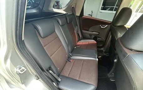 Honda Fit Shuttle I рестайлинг, 2013 год, 690 000 рублей, 19 фотография