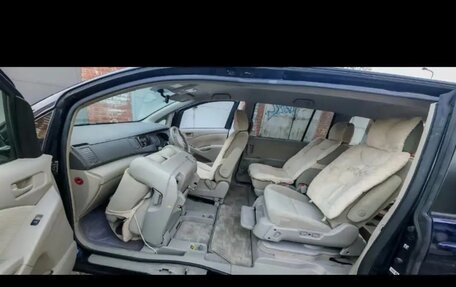 Toyota ISis I, 2012 год, 2 000 000 рублей, 4 фотография