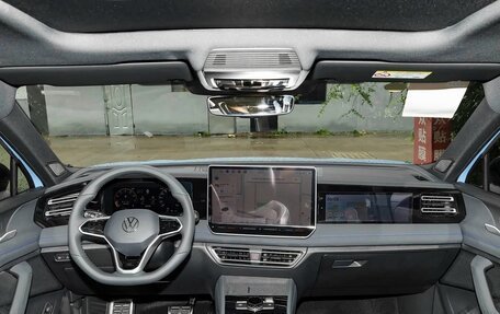 Volkswagen Tiguan, 2026 год, 4 890 000 рублей, 15 фотография