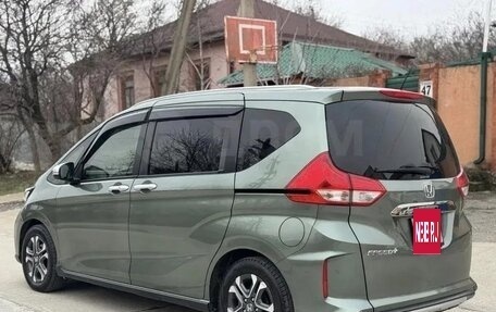 Honda Freed II, 2022 год, 1 330 000 рублей, 10 фотография