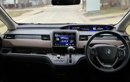 Honda Freed II, 2022 год, 1 330 000 рублей, 15 фотография