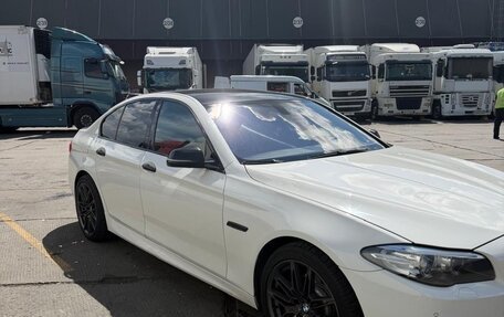 BMW 5 серия, 2016 год, 1 800 000 рублей, 4 фотография