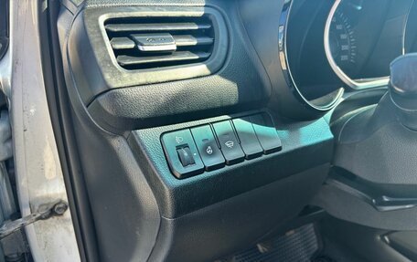KIA Rio III рестайлинг, 2015 год, 900 000 рублей, 18 фотография