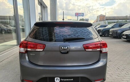 KIA Rio III рестайлинг, 2016 год, 877 000 рублей, 7 фотография