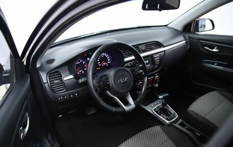 KIA Rio IV, 2018 год, 1 050 000 рублей, 10 фотография