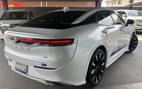 Toyota Crown, 2023 год, 6 100 000 рублей, 7 фотография