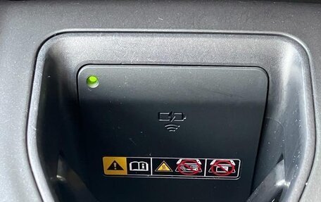 Toyota Crown, 2023 год, 6 100 000 рублей, 30 фотография