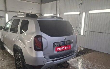 Renault Duster I рестайлинг, 2017 год, 1 050 000 рублей, 2 фотография