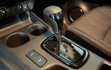 Toyota Hilux VIII, 2025 год, 6 890 000 рублей, 23 фотография