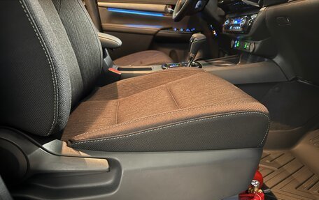 Toyota Hilux VIII, 2025 год, 6 890 000 рублей, 30 фотография