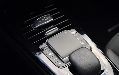 Mercedes-Benz A-Класс, 2021 год, 2 650 000 рублей, 13 фотография