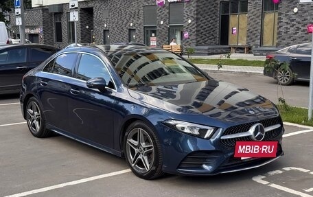 Mercedes-Benz A-Класс, 2021 год, 2 650 000 рублей, 3 фотография