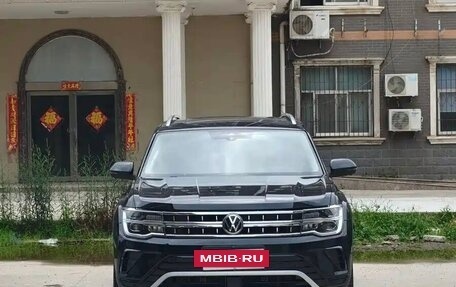 Volkswagen Teramont I, 2024 год, 4 252 000 рублей, 2 фотография