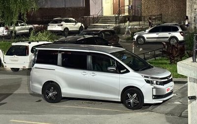 Toyota Voxy III, 2015 год, 2 300 000 рублей, 1 фотография