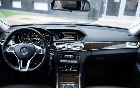 Mercedes-Benz E-Класс, 2014 год, 1 980 000 рублей, 15 фотография