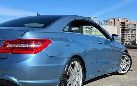 Mercedes-Benz E-Класс, 2011 год, 1 100 000 рублей, 3 фотография