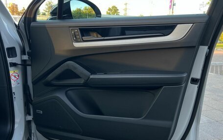 Porsche Cayenne III, 2025 год, 16 000 000 рублей, 20 фотография