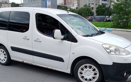 Peugeot Partner II рестайлинг 2, 2010 год, 649 000 рублей, 2 фотография