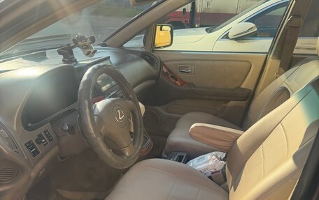Lexus RX IV рестайлинг, 2000 год, 780 000 рублей, 9 фотография