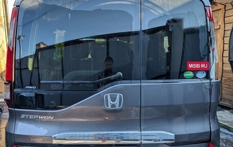 Honda Stepwgn IV, 2018 год, 2 150 000 рублей, 5 фотография