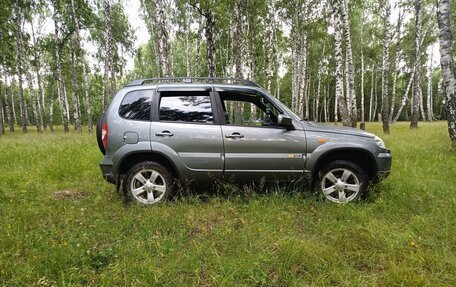 Chevrolet Niva I рестайлинг, 2014 год, 570 000 рублей, 2 фотография