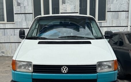 Volkswagen Transporter T4, 1993 год, 590 000 рублей, 1 фотография