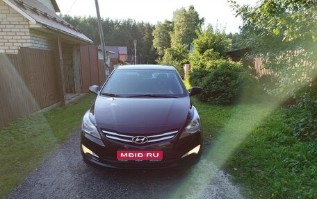 Hyundai Solaris II рестайлинг, 2015 год, 1 400 000 рублей, 1 фотография