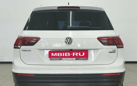 Volkswagen Tiguan II, 2018 год, 2 349 000 рублей, 4 фотография